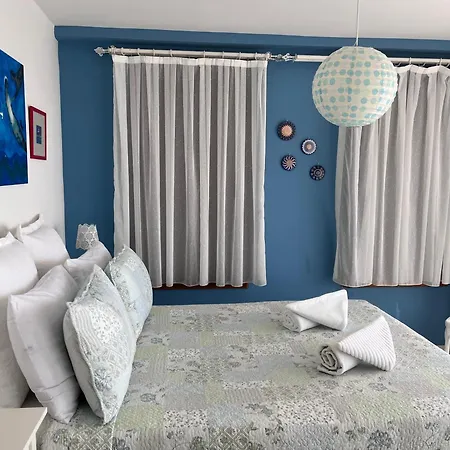 Smart Aparts Apartment