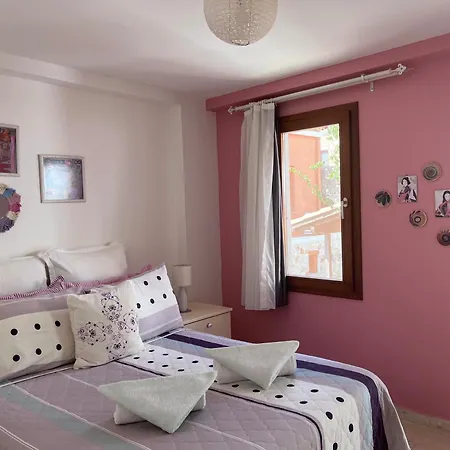 Smart Aparts Apartment *
