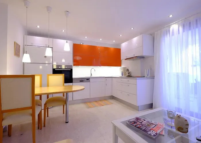 Smart Aparts شقة فندقية 4*